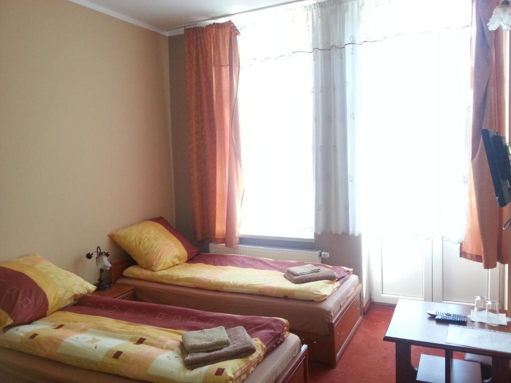 לגניצה Hotelik Parkowy חדר תמונה