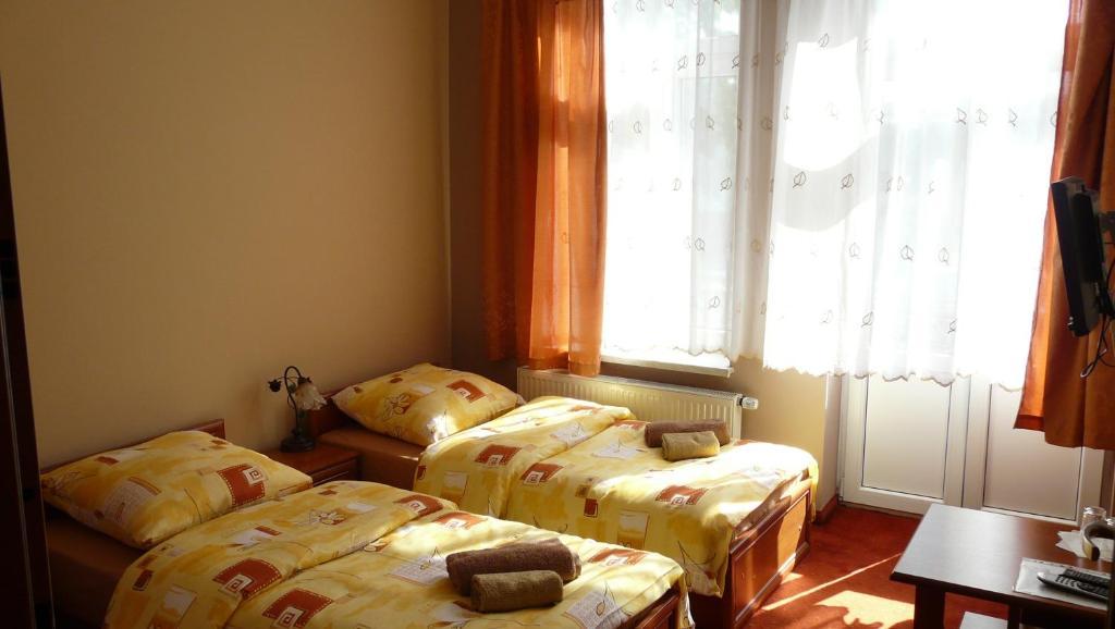 לגניצה Hotelik Parkowy חדר תמונה