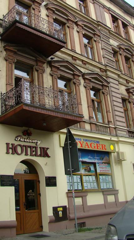 לגניצה Hotelik Parkowy מראה חיצוני תמונה